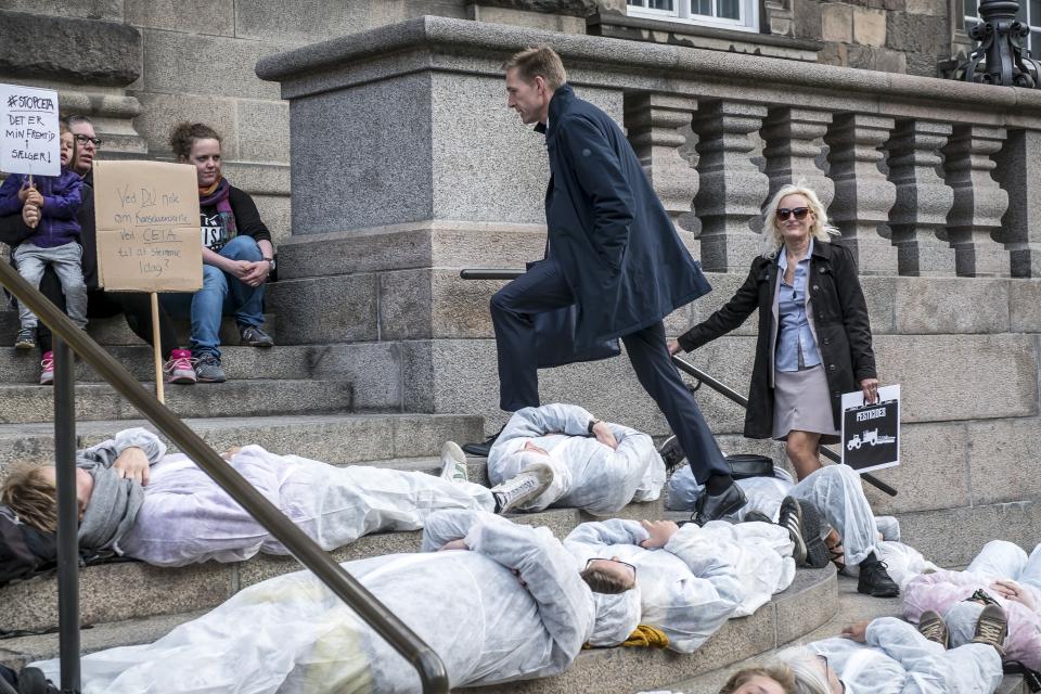 CETA træder på demokratiet 1. Foto: Aage Christensen