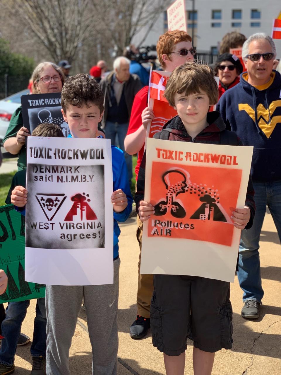 Demonstration ved den danske ambassade i Washington, D.C.